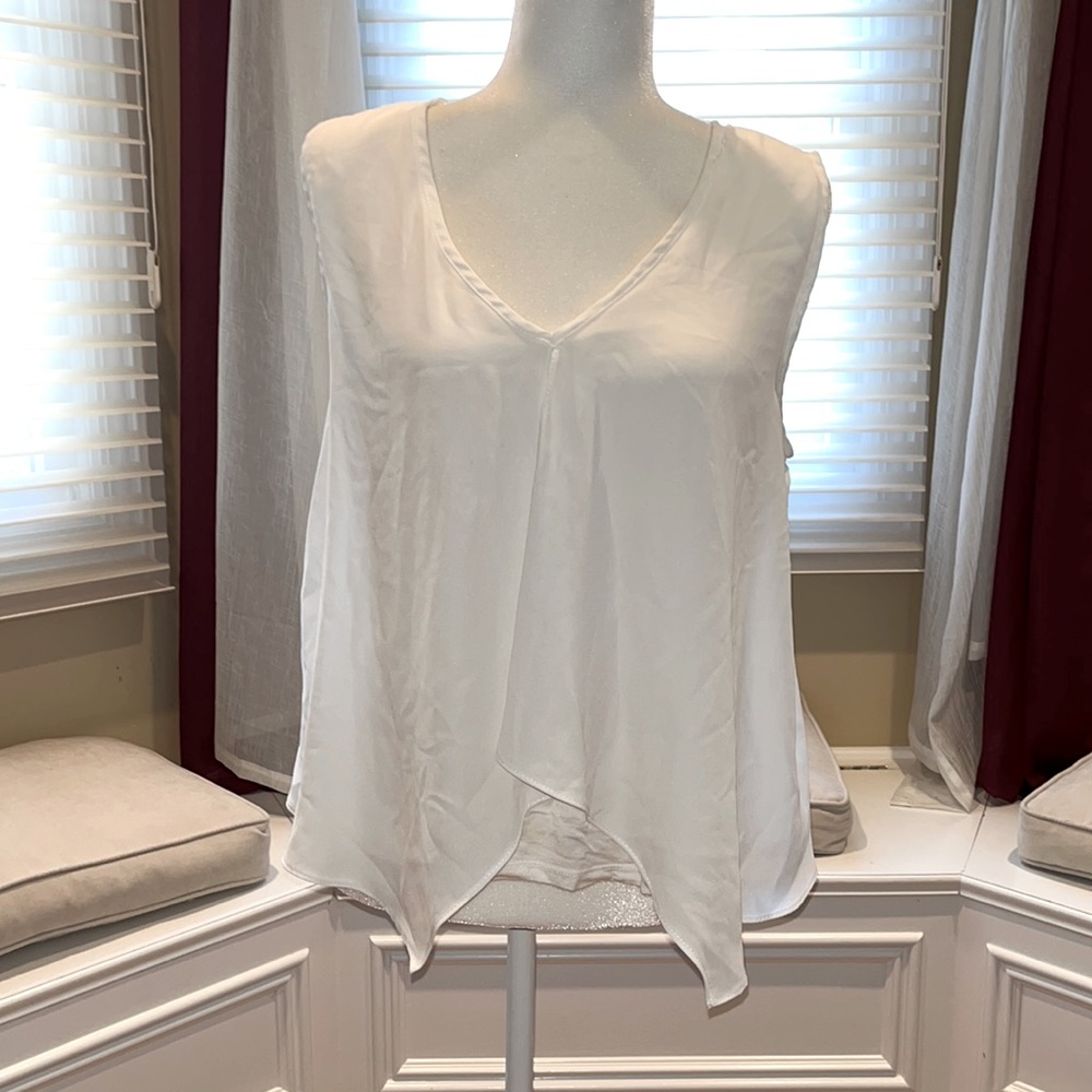 Green envelope White T-shirt flowy Sz large